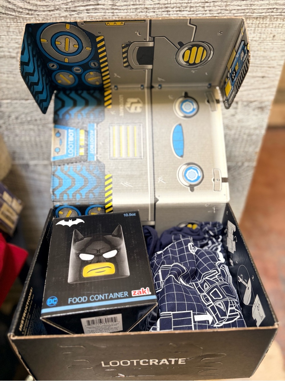 LootCrate | February 2017 BUILD-Themed Box - New items - Mostly Complete